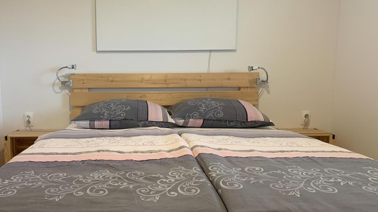 Holiday House Zlacka Gorca Pristava pri Mestinju Екстер'єр фото